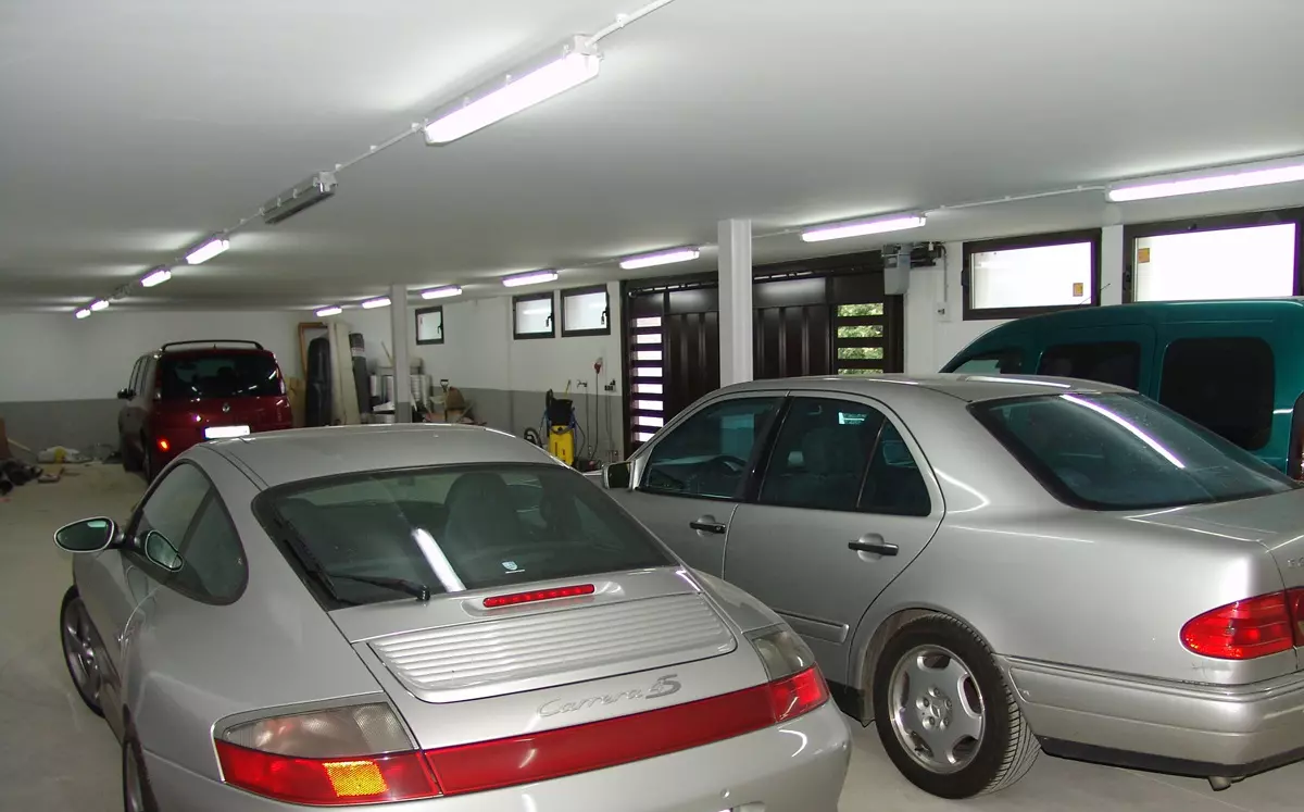 Luces garaje casa